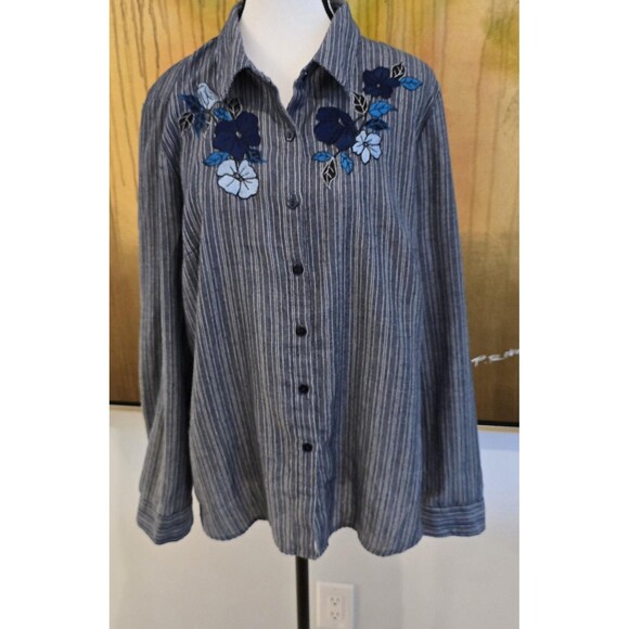 Unique Spectrum Shirt Womens XL Blue White Striped Embroidered Floral Button Up - Picture 1 of 9